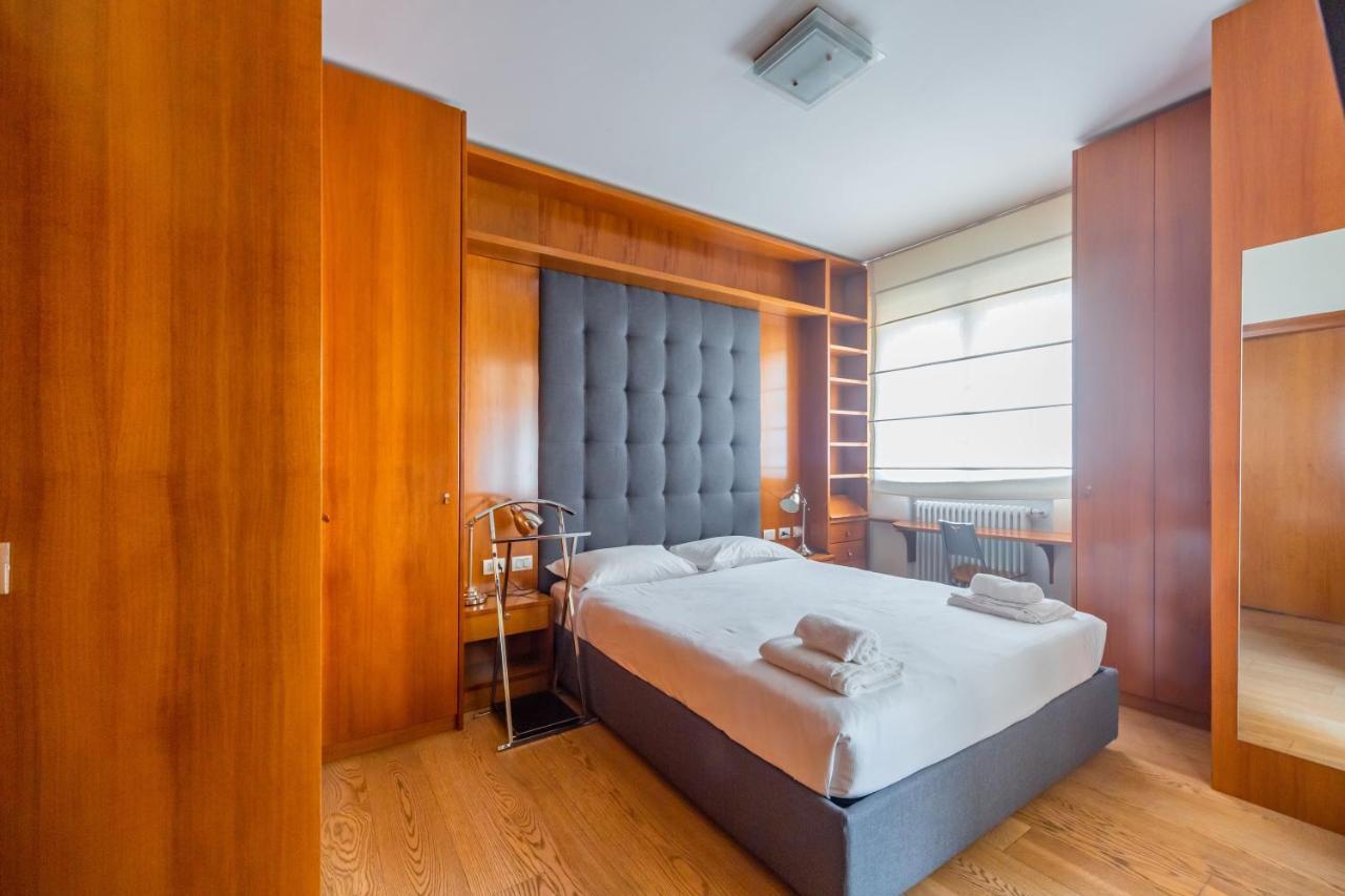 Cozy Apt - Corso Vercelli & Conciliazione M1 Mailand Exterior foto