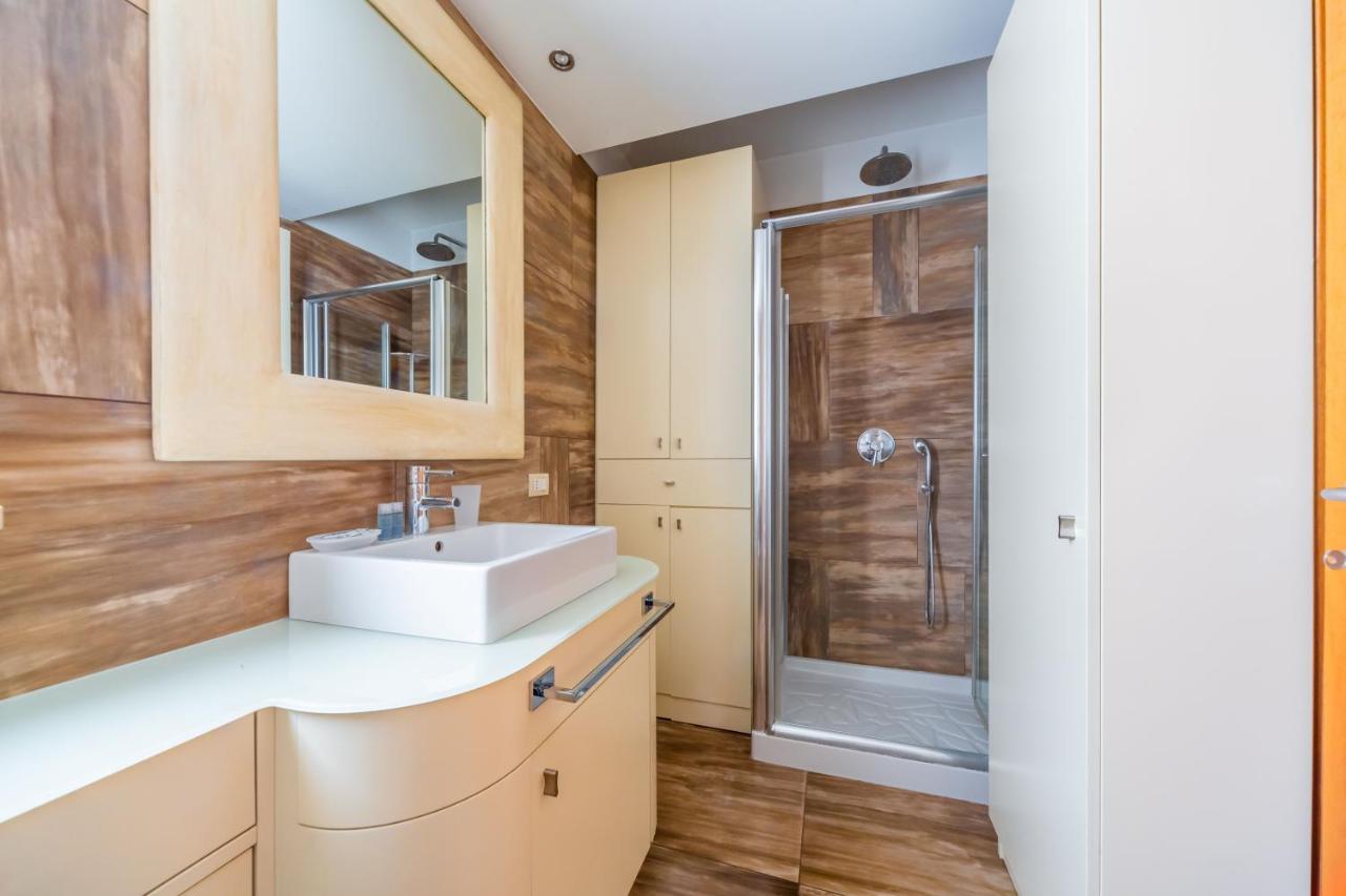 Cozy Apt - Corso Vercelli & Conciliazione M1 Mailand Exterior foto